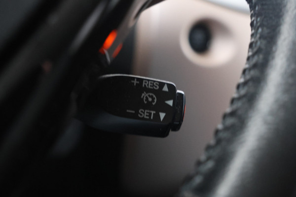 Citroën C1 1.0 VTi Elle Apple Carplay / Parkeer camera / 5 deurs!