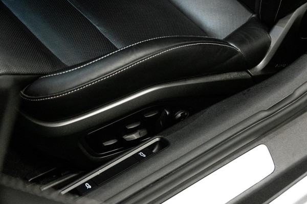 Porsche 911 3.8 Turbo S *Keramisch / Akrapovic / Carbon-interieur / BOSE / Schuif-/kanteldak*