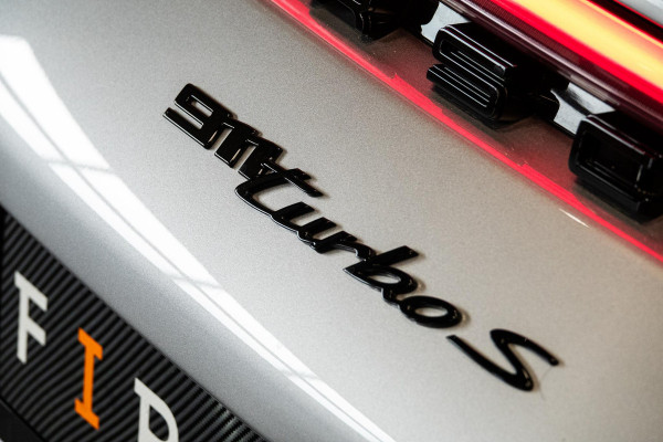 Porsche 911 3.8 Turbo S *Keramisch / Akrapovic / Carbon-interieur / BOSE / Schuif-/kanteldak*