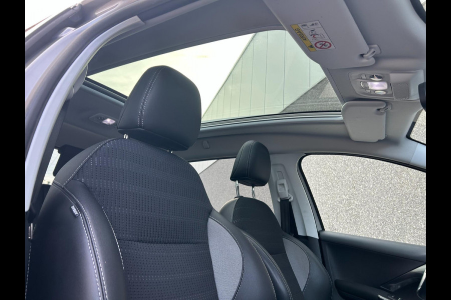 Peugeot 2008 1.2 PureTech GT-line | CARPLAY | PANO | TREKHAAK | NAVI | BLUETOOTH | AUX/USB | CC | PDC | APK T/M 20-10-2026 | TOP