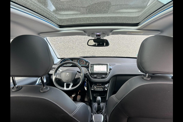 Peugeot 2008 1.2 PureTech GT-line | CARPLAY | PANO | TREKHAAK | NAVI | BLUETOOTH | AUX/USB | CC | PDC | APK T/M 20-10-2026 | TOP