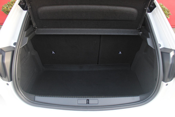 Peugeot 208 1.2 130PK AUTOMAAT GT PACK | BLACK PACK | PANORAMA DAK | ALCANTARA BEKLEDING | ACHTERUITRIJ CAMERA | ADAPTIVE CRUISE CONTROL | FULL LED KOPLAMPEN | 3-D INSTRUMENTENPANEEL | STOEL VERWARMING | 17" LICHTMETALEN VELGEN | ALL SEASON BANDEN | DODEHOEK DETECTIE | NAVIGATIE | APPLE CARPLAY/ANDROID AUTO | DAB+ RADIO |