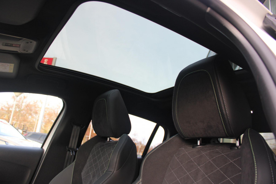 Peugeot 208 1.2 130PK AUTOMAAT GT PACK | BLACK PACK | PANORAMA DAK | ALCANTARA BEKLEDING | ACHTERUITRIJ CAMERA | ADAPTIVE CRUISE CONTROL | FULL LED KOPLAMPEN | 3-D INSTRUMENTENPANEEL | STOEL VERWARMING | 17" LICHTMETALEN VELGEN | ALL SEASON BANDEN | DODEHOEK DETECTIE | NAVIGATIE | APPLE CARPLAY/ANDROID AUTO | DAB+ RADIO |