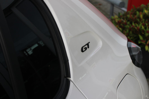 Peugeot 208 1.2 130PK AUTOMAAT GT PACK | BLACK PACK | PANORAMA DAK | ALCANTARA BEKLEDING | ACHTERUITRIJ CAMERA | ADAPTIVE CRUISE CONTROL | FULL LED KOPLAMPEN | 3-D INSTRUMENTENPANEEL | STOEL VERWARMING | 17" LICHTMETALEN VELGEN | ALL SEASON BANDEN | DODEHOEK DETECTIE | NAVIGATIE | APPLE CARPLAY/ANDROID AUTO | DAB+ RADIO |