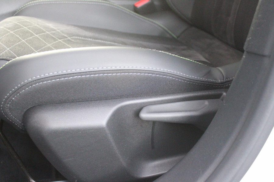 Peugeot 208 1.2 130PK AUTOMAAT GT PACK | BLACK PACK | PANORAMA DAK | ALCANTARA BEKLEDING | ACHTERUITRIJ CAMERA | ADAPTIVE CRUISE CONTROL | FULL LED KOPLAMPEN | 3-D INSTRUMENTENPANEEL | STOEL VERWARMING | 17" LICHTMETALEN VELGEN | ALL SEASON BANDEN | DODEHOEK DETECTIE | NAVIGATIE | APPLE CARPLAY/ANDROID AUTO | DAB+ RADIO |