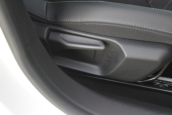 Peugeot 208 1.2 130PK AUTOMAAT GT PACK | BLACK PACK | PANORAMA DAK | ALCANTARA BEKLEDING | ACHTERUITRIJ CAMERA | ADAPTIVE CRUISE CONTROL | FULL LED KOPLAMPEN | 3-D INSTRUMENTENPANEEL | STOEL VERWARMING | 17" LICHTMETALEN VELGEN | ALL SEASON BANDEN | DODEHOEK DETECTIE | NAVIGATIE | APPLE CARPLAY/ANDROID AUTO | DAB+ RADIO |