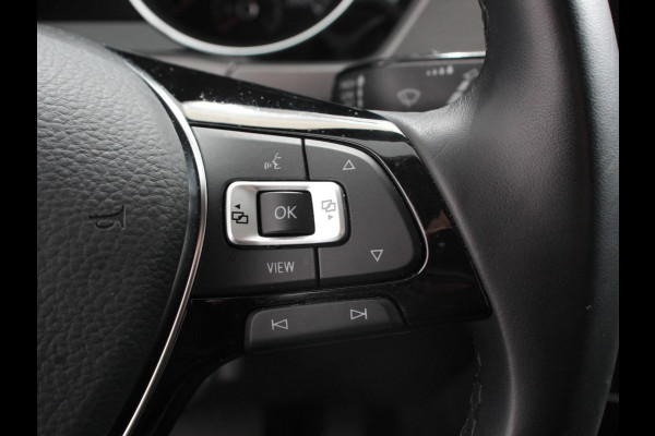 Volkswagen Touran 1.5 TSI DSG Comfortline 7p Navigatie Apple Carplay/Android Auto Parkeersensoren Adaptive Cruise Control Stoelverwarming Climate Control