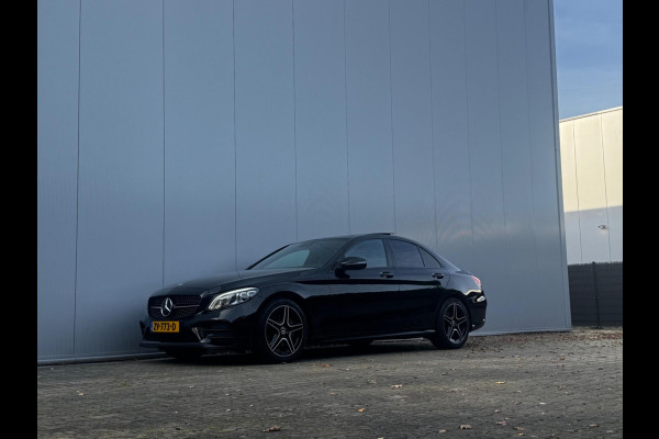 Mercedes-Benz C-Klasse C180 AMG FACELIFT PANORAMADAK VIRTUAL ORIGINEEL NEDERLANDS DEALER NAP