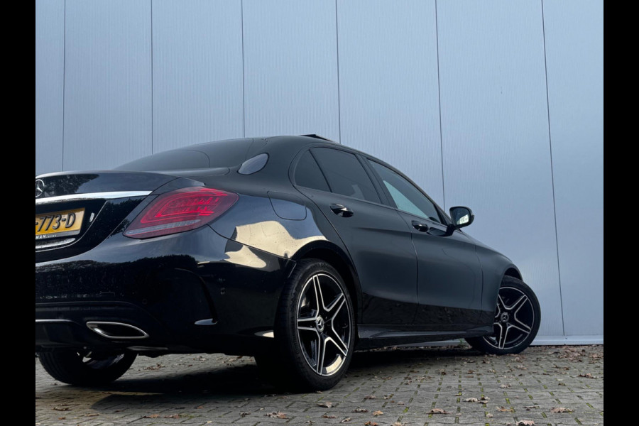 Mercedes-Benz C-Klasse C180 AMG FACELIFT PANORAMADAK VIRTUAL ORIGINEEL NEDERLANDS DEALER NAP