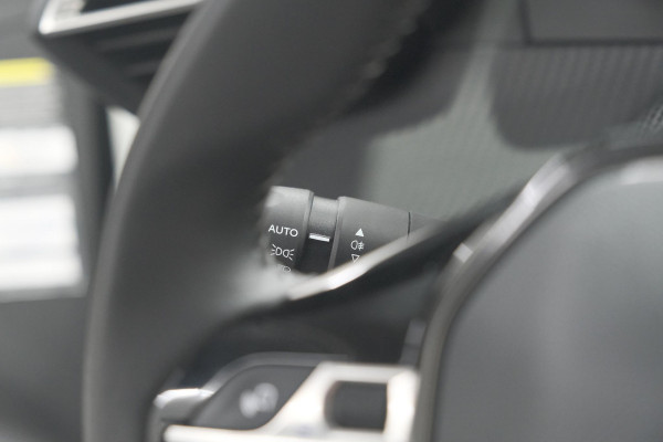 Peugeot 208 PureTech 100 Allure Pack | Camera | Apple Carplay | Parkeersensoren