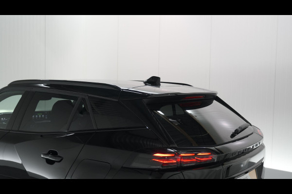 Peugeot 2008 PureTech 130 EAT8 GT | Trekhaak | 360 Camera | Adaptieve Cruise Control | Apple Carplay