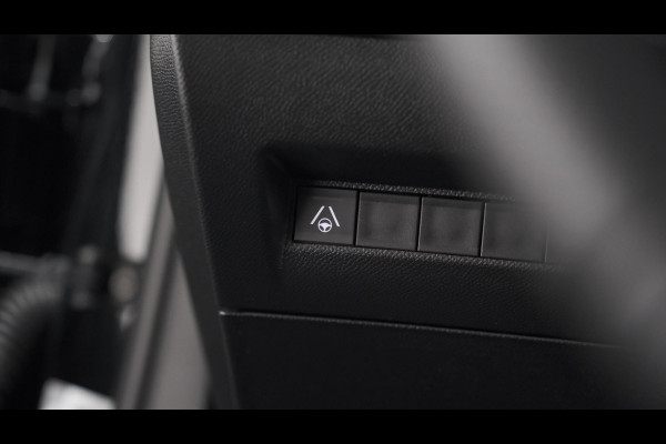 Peugeot 2008 PureTech 130 EAT8 GT | Trekhaak | 360 Camera | Adaptieve Cruise Control | Apple Carplay