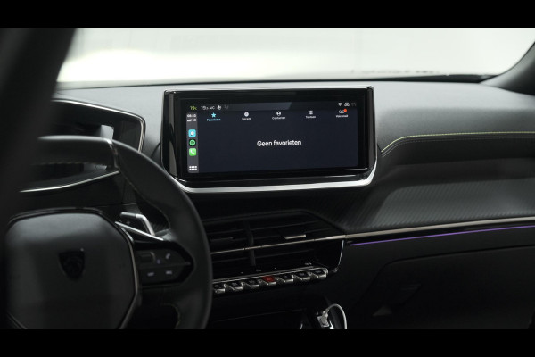 Peugeot 2008 PureTech 130 EAT8 GT | Trekhaak | 360 Camera | Adaptieve Cruise Control | Apple Carplay