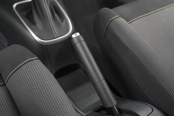 Citroën C3 PureTech 110 EAT6 Max | Camera | Parkeersensoren | Navigatie | Apple Carplay