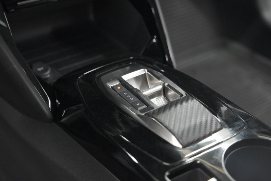 Peugeot 208 PureTech 100 EAT8 Allure Pack | Camera | Apple Carplay | Parkeersensoren