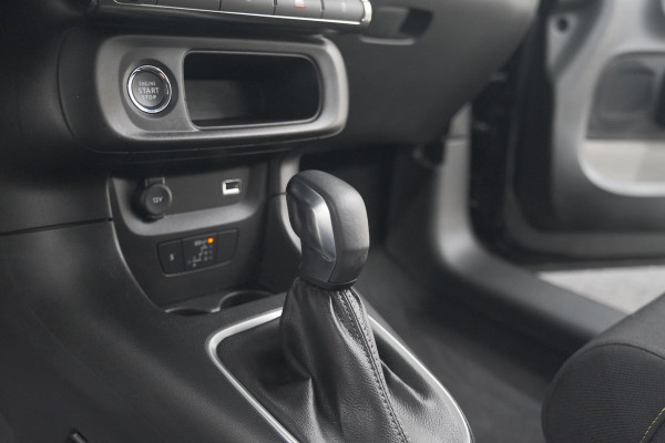 Citroën C3 PureTech 110 EAT6 Max | Apple Carplay | Parkeersensoren | Climate Control | 16 Inch Lichtmetalen Velgen
