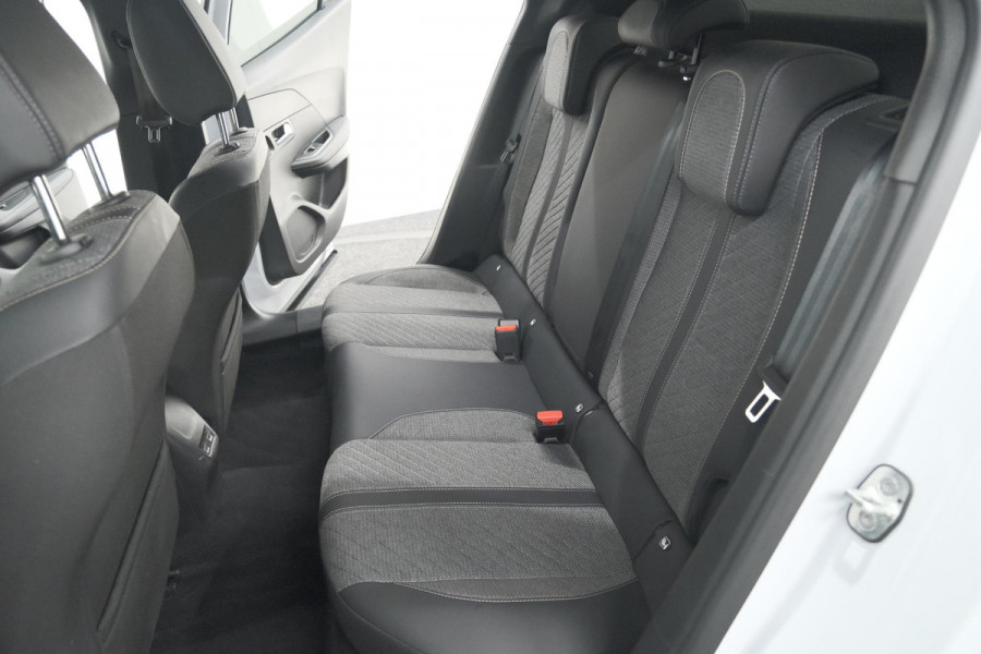 Peugeot 2008 PureTech 100 Allure | Camera | Navigatie | Parkeersensoren | Apple Carplay