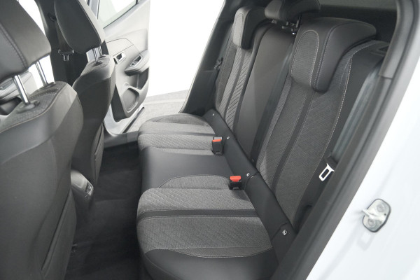 Peugeot 2008 PureTech 100 Allure | Camera | Navigatie | Parkeersensoren | Apple Carplay