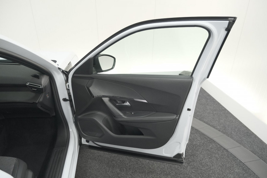 Peugeot 2008 PureTech 100 Allure | Camera | Navigatie | Parkeersensoren | Apple Carplay