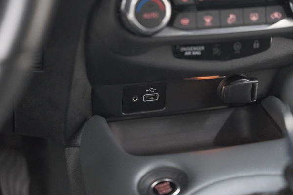 Nissan Juke 1.0 DIG-T Premiere Edition | Trekhaak | Camera | Apple Carplay | Parkeersensoren