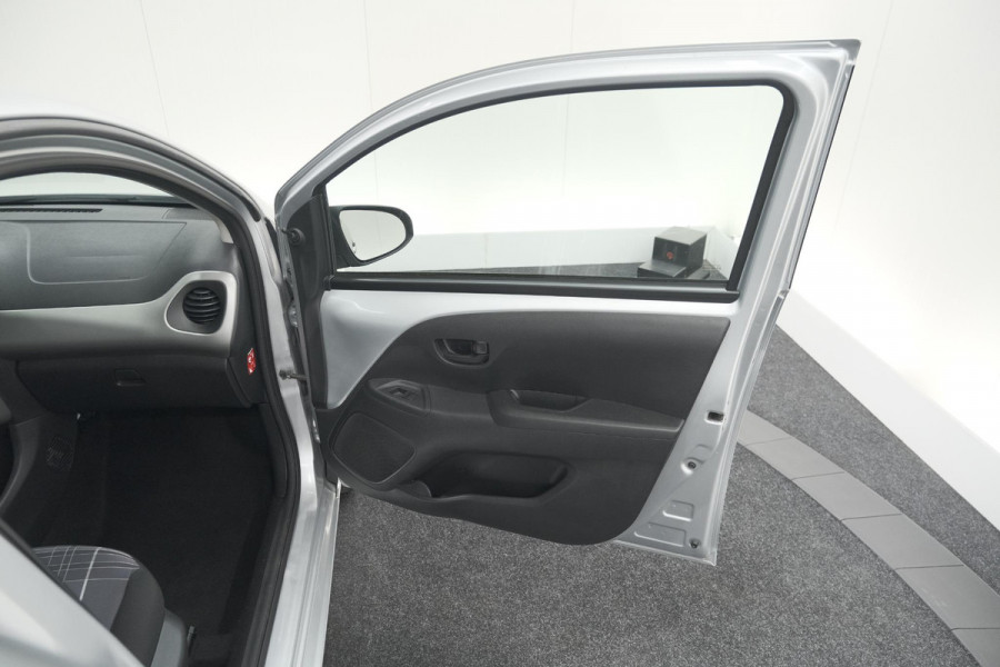 Peugeot 108 1.0 VTi Active | Automaat | Airco | Bluetooth Radio