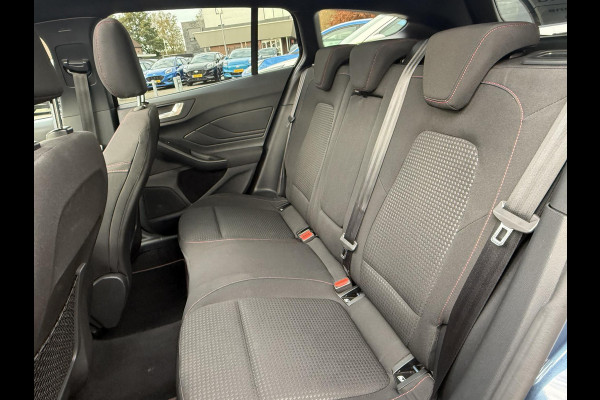 Ford FOCUS Wagon 1.0 EcoBoost Hybrid ST Line X 155pk | Trekhaak afneembaar | Panoramadak | Bang&Olufsen | Adaptive cruise control | Winter Pack | All season banden | Camera