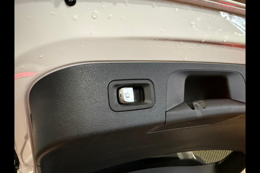 Mercedes-Benz EQC 400 4MATIC 80 kWh-SOH 95%-AMG STYLING-TREKHAAK-MEMORY-STOELVENTILATIE-360 CAMERA-BURMESTER-ZEER COMPLEET