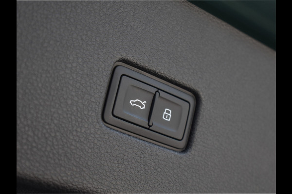 Audi Q8 60 TFSI e QUATTRO PRO LINE S COMPETITION | PANORAMADAK | 4 WIEL BESTURING | ALCANTARA HEMEL | AMBIANCE VERLICHTING | STOELMASSAG