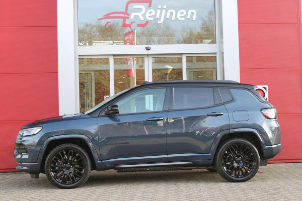 Jeep Compass 4xe 240PK Plug-in Hybrid ELECTRIC S | PANORAMSICH SCHUIF/KANTEL DAK | STOEL/STUUR VERWARMING | ALL SEASON BANDEN | 19" LICHTMETALEN VELGEN "GLOSSY BLACK" | ELEKTRISCH BEDIENBARE BESTUURDERSSTOEL | LEDEREN BEKLEDING | ADAPTIVE CRUISE CONTROL | NAVIGATIE | DRAADLOZE APPLE CARPLAY/ANDROID AUTO | DRAADLOZE TELEFOONLADER | DAB+ RADIO | ELEKTRISCH BEDIENBARE ACHTERKLEP | ACHTERUITRIJ CAMERA | KEYLESS ENTRY/START |