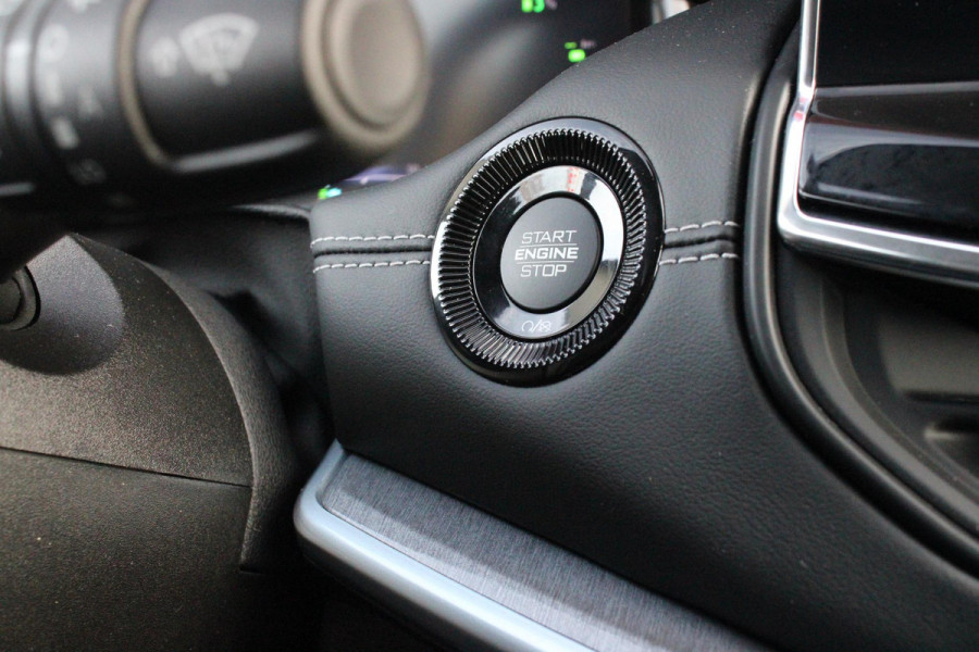 Jeep Compass 4xe 240PK Plug-in Hybrid ELECTRIC S | PANORAMSICH SCHUIF/KANTEL DAK | STOEL/STUUR VERWARMING | ALL SEASON BANDEN | 19" LICHTMETALEN VELGEN "GLOSSY BLACK" | ELEKTRISCH BEDIENBARE BESTUURDERSSTOEL | LEDEREN BEKLEDING | ADAPTIVE CRUISE CONTROL | NAVIGATIE | DRAADLOZE APPLE CARPLAY/ANDROID AUTO | DRAADLOZE TELEFOONLADER | DAB+ RADIO | ELEKTRISCH BEDIENBARE ACHTERKLEP | ACHTERUITRIJ CAMERA | KEYLESS ENTRY/START |