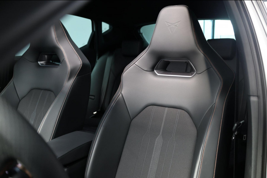 CUPRA Leon 2.0 TSI VZ 300+PK LED/VIRTUAL/SFEER/PANO/HALF LEER+S.VERWARMING/19"/CAM/ACC/ECC/12 MDN GARANTIE!