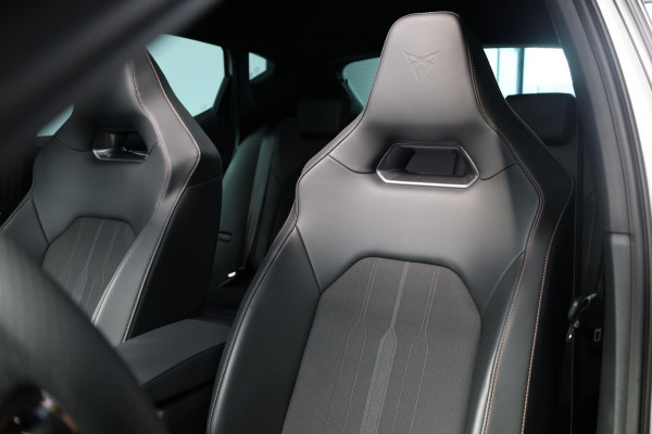 CUPRA Leon 2.0 TSI VZ 300+PK LED/VIRTUAL/SFEER/PANO/HALF LEER+S.VERWARMING/19"/CAM/ACC/ECC/12 MDN GARANTIE!