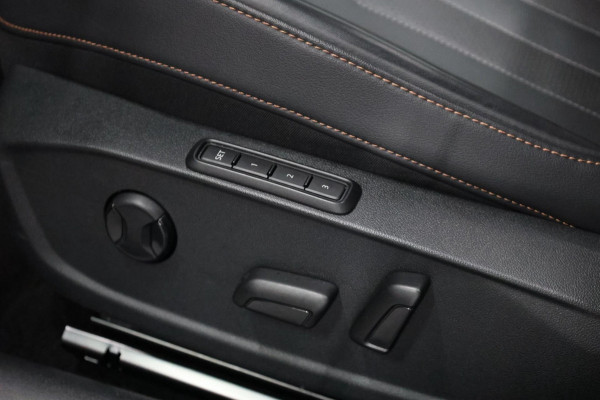 CUPRA Leon 2.0 TSI VZ 300+PK LED/VIRTUAL/SFEER/PANO/HALF LEER+S.VERWARMING/19"/CAM/ACC/ECC/12 MDN GARANTIE!