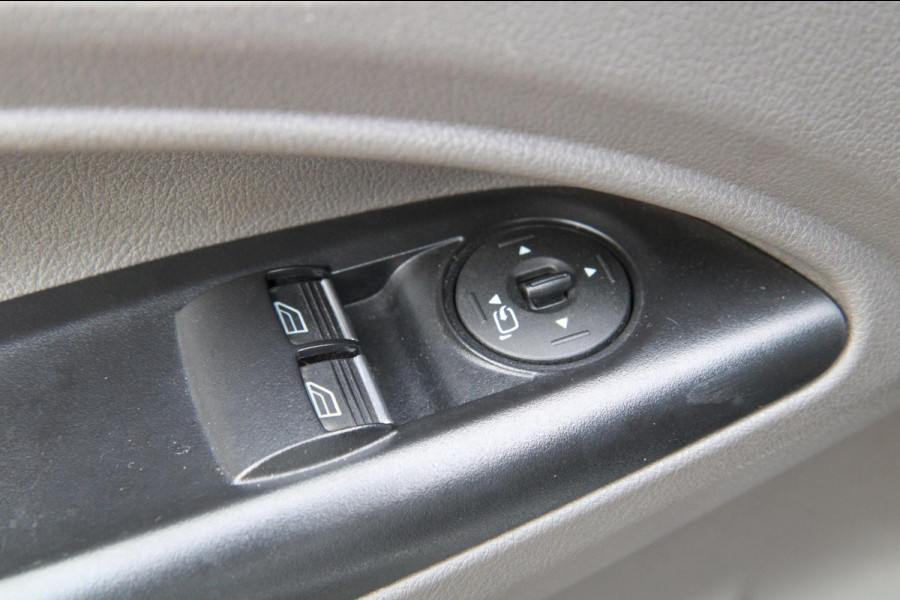 Ford Transit Connect 1.5 EcoBlue L1 Limited / Automaat / Camera / Trekhaak / BOM VOL!