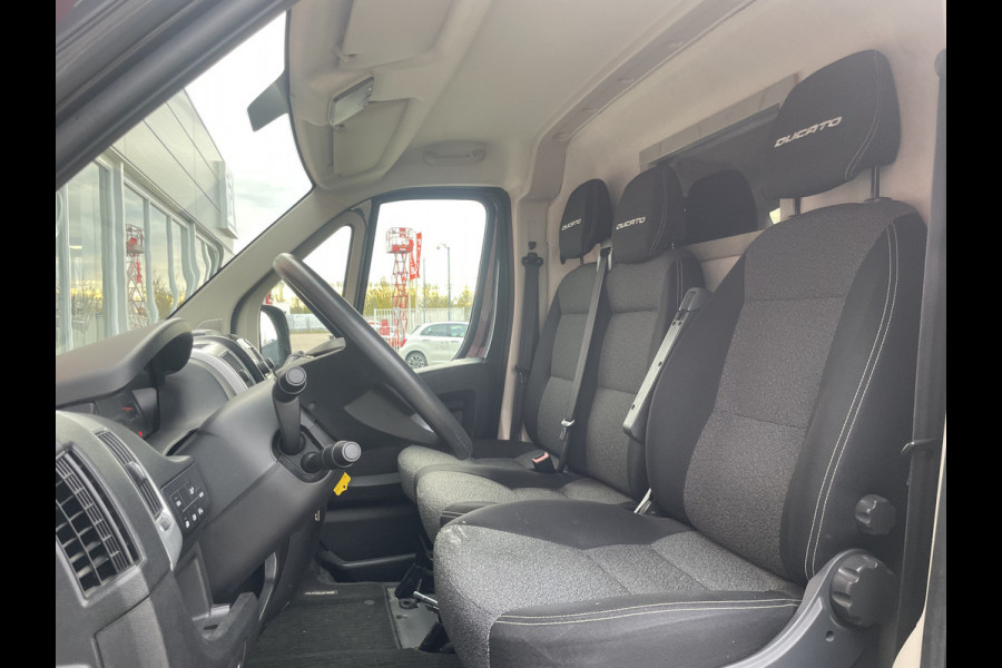 Fiat Ducato 30 2.3 MultiJet L1H1 | Trekhaak | Imperial | Climate control | Navigatie