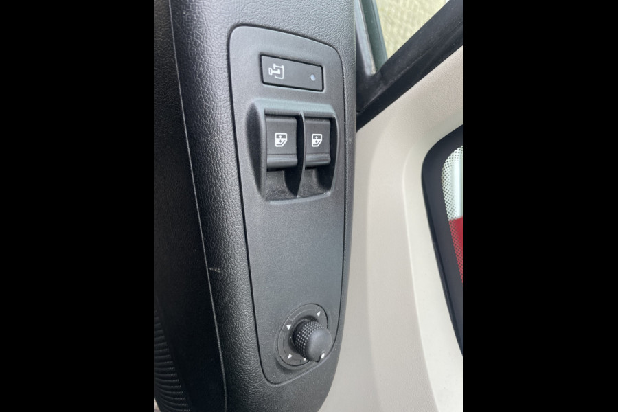 Fiat Ducato 30 2.3 MultiJet L1H1 | Trekhaak | Imperial | Climate control | Navigatie