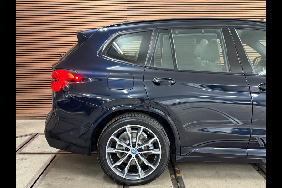 BMW X3 XDrive30e High Executive | Shadow Line | M-Sport | Pano | 20' inch | LED | Camera