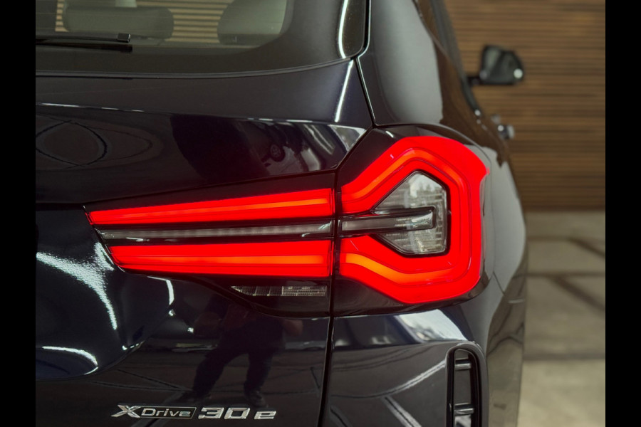BMW X3 XDrive30e High Executive | Shadow Line | M-Sport | Pano | 20' inch | LED | Camera