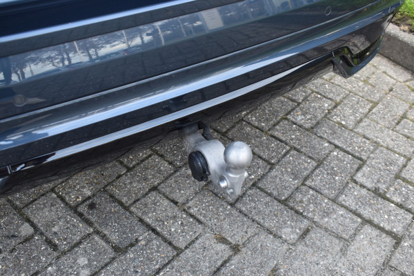 Volvo XC60 T8 AWD 455PK Plug-in Hybrid Ultra Dark | B&W | Luchtvering | HUD | Massage | Trekhaak | Stoelkoeling |