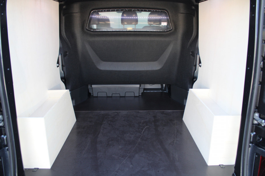 Renault Trafic 2.0 Blue dCi 170pk T29 L2H1 Extra DC - 2x Schuifdeur - Carplay - LED - Blind Spot - Navigatie - Camera - Trekhaak - Stoelverwarm