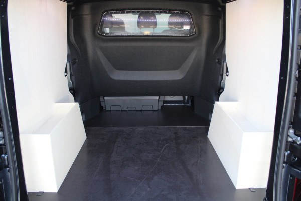 Renault Trafic 2.0 Blue dCi 170pk T29 L2H1 Extra DC - 2x Schuifdeur - Carplay - LED - Blind Spot - Navigatie - Camera - Trekhaak - Stoelverwarm