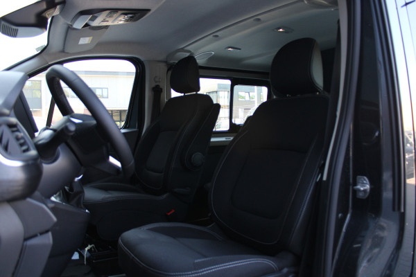 Renault Trafic 2.0 Blue dCi 170pk T29 L2H1 Extra DC - 2x Schuifdeur - Carplay - LED - Blind Spot - Navigatie - Camera - Trekhaak - Stoelverwarm