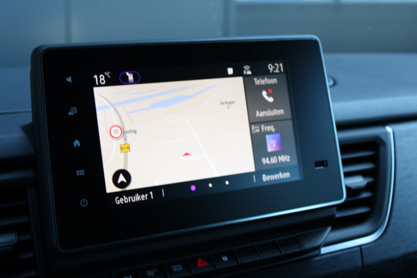 Renault Trafic 2.0 Blue dCi 170pk T29 L2H1 Extra DC - 2x Schuifdeur - Carplay - LED - Blind Spot - Navigatie - Camera - Trekhaak - Stoelverwarm