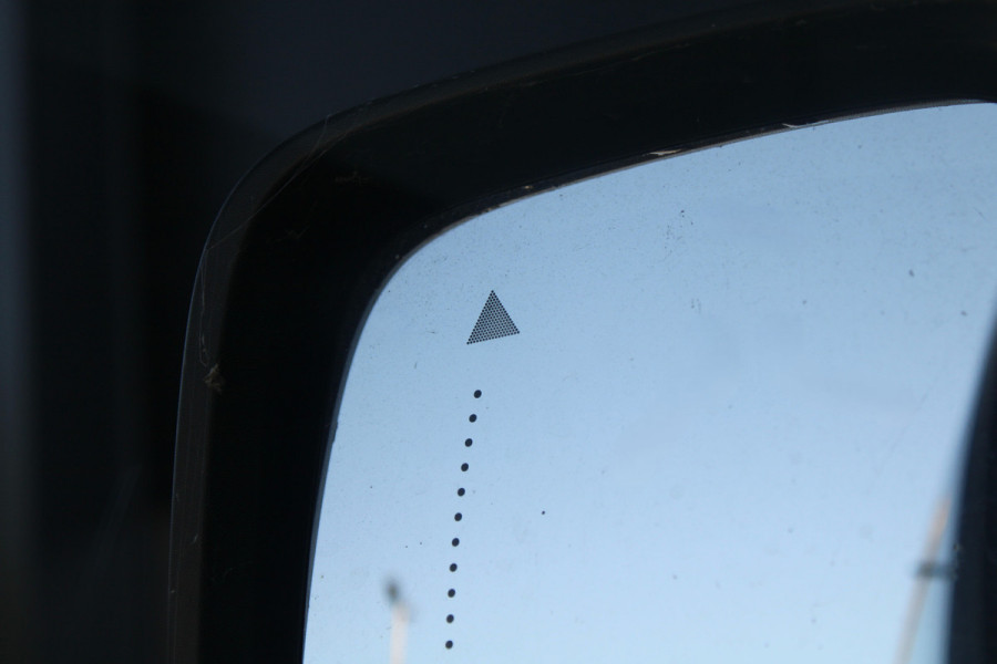 Renault Trafic 2.0 Blue dCi 170pk T29 L2H1 Extra DC - 2x Schuifdeur - Carplay - LED - Blind Spot - Navigatie - Camera - Trekhaak - Stoelverwarm