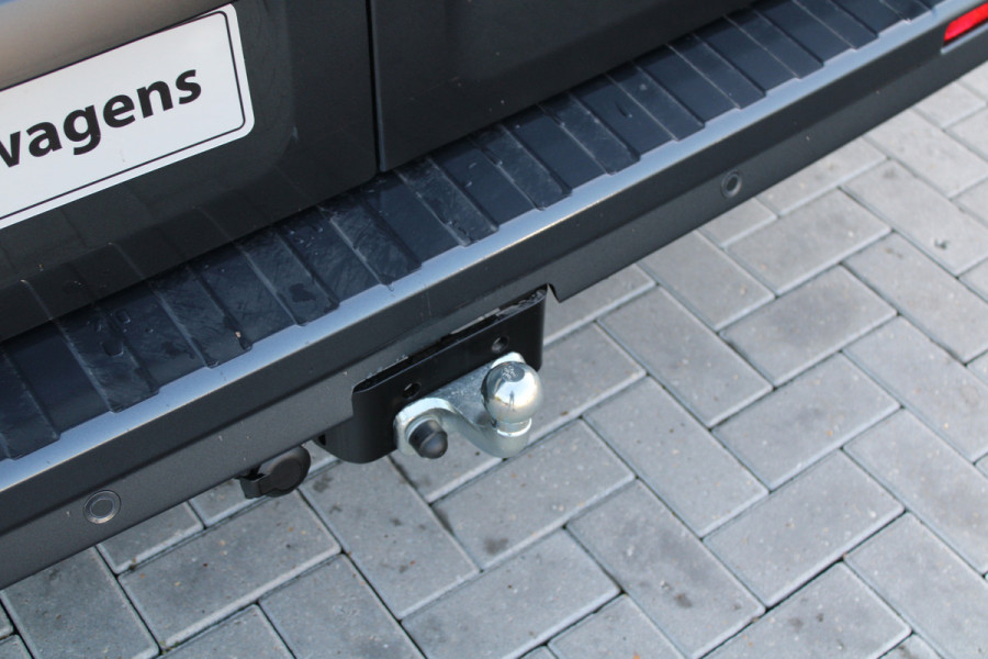 Renault Trafic 2.0 Blue dCi 170pk T29 L2H1 Extra DC - 2x Schuifdeur - Carplay - LED - Blind Spot - Navigatie - Camera - Trekhaak - Stoelverwarm