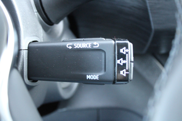 Renault Trafic 2.0 Blue dCi 170pk T29 L2H1 Extra DC - 2x Schuifdeur - Carplay - LED - Blind Spot - Navigatie - Camera - Trekhaak - Stoelverwarm