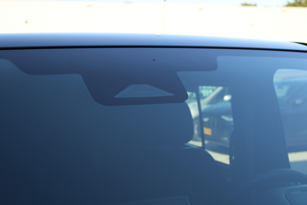 Renault Trafic 2.0 Blue dCi 170pk T29 L2H1 Extra DC - 2x Schuifdeur - Carplay - LED - Blind Spot - Navigatie - Camera - Trekhaak - Stoelverwarm