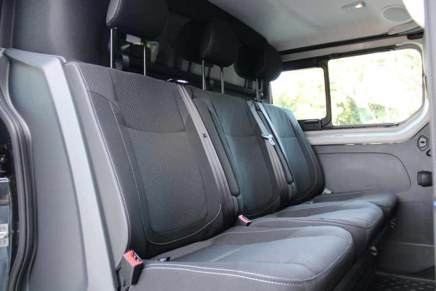 Renault Trafic 2.0 Blue dCi 170pk T29 L2H1 Extra DC - 2x Schuifdeur - Carplay - LED - Blind Spot - Navigatie - Camera - Trekhaak - Stoelverwarm