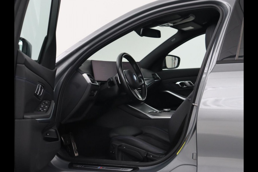 BMW 3-serie 320e M Sport | Trekhaak | Stoelverwarming | Camera | Leder/Alcantara | Stuurverwarming | Carplay | Live Cockpit Plus | Adaptief LED | Sportstoelen | Cruise control | PHEV | Plug In