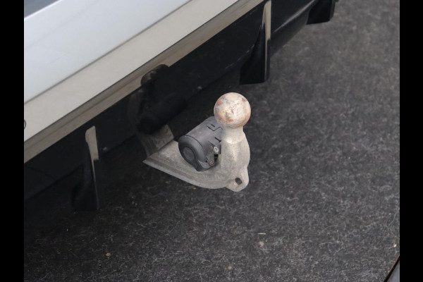 BMW 3-serie 320e M Sport | Trekhaak | Stoelverwarming | Camera | Leder/Alcantara | Stuurverwarming | Carplay | Live Cockpit Plus | Adaptief LED | Sportstoelen | Cruise control | PHEV | Plug In